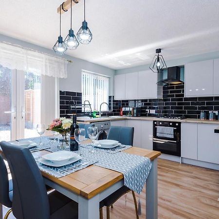 Stylish 4 Bedroom Home Close To Manchester City Centre Екстер'єр фото